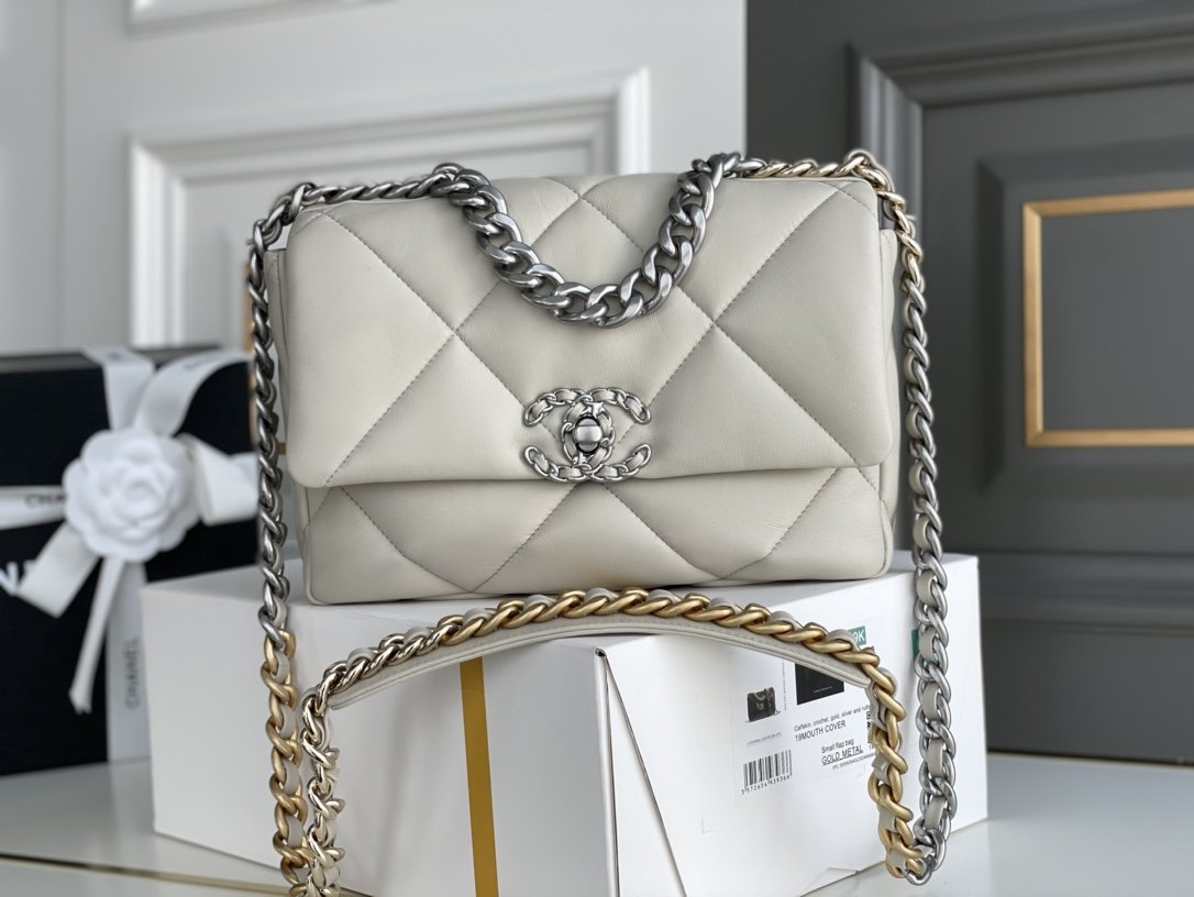 Chanel 19 Bags